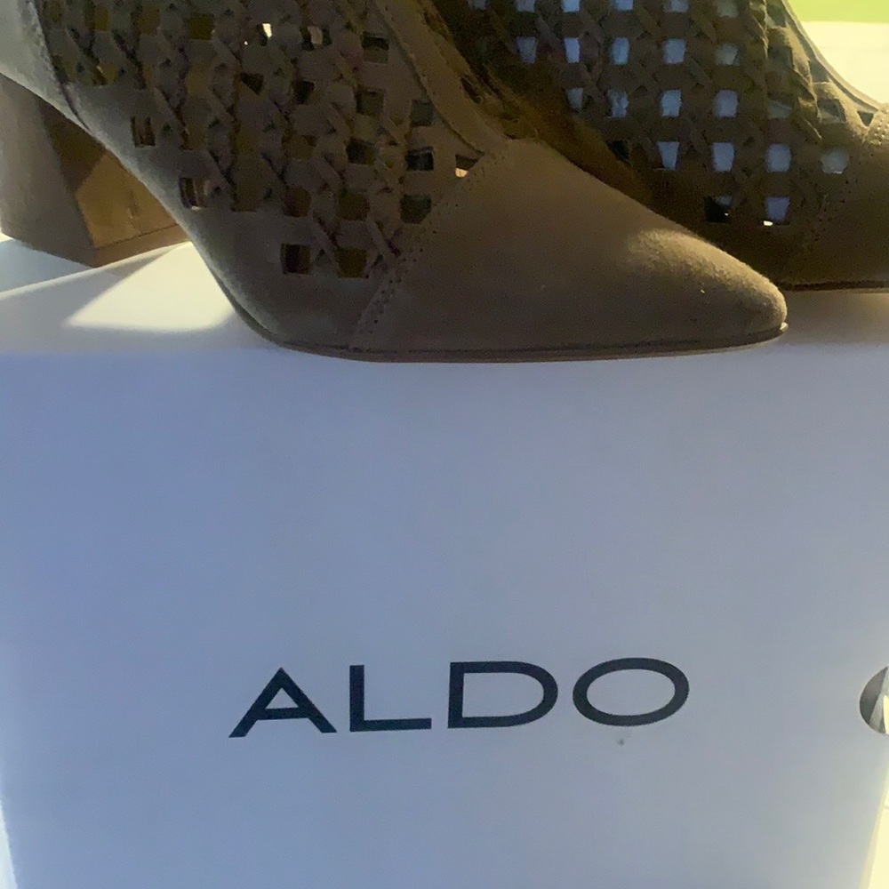 Mid ankle boots suede and beige brand new